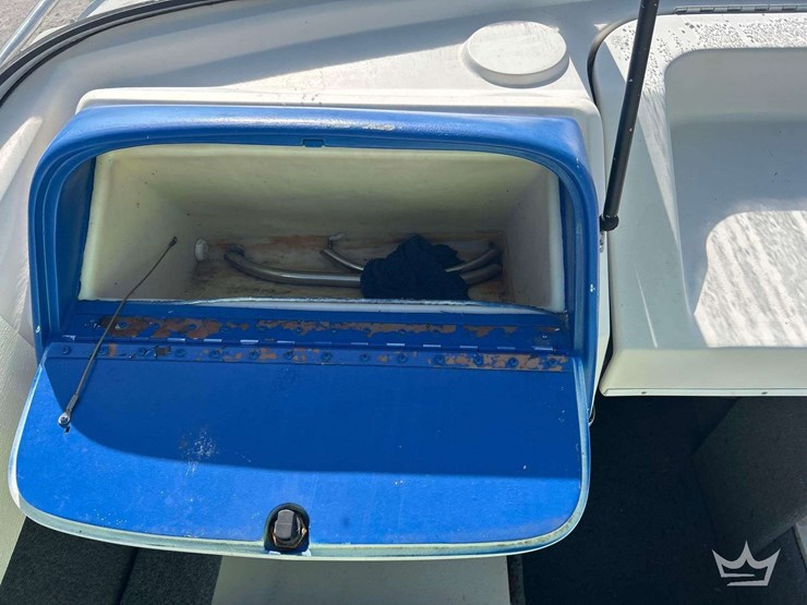 1992-21ft-four-winns-205-sundowner-boat-w/-boat-trailer-image-14