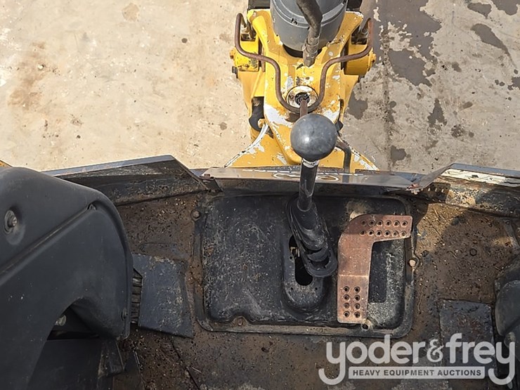 2010-deere-310sj-image-83