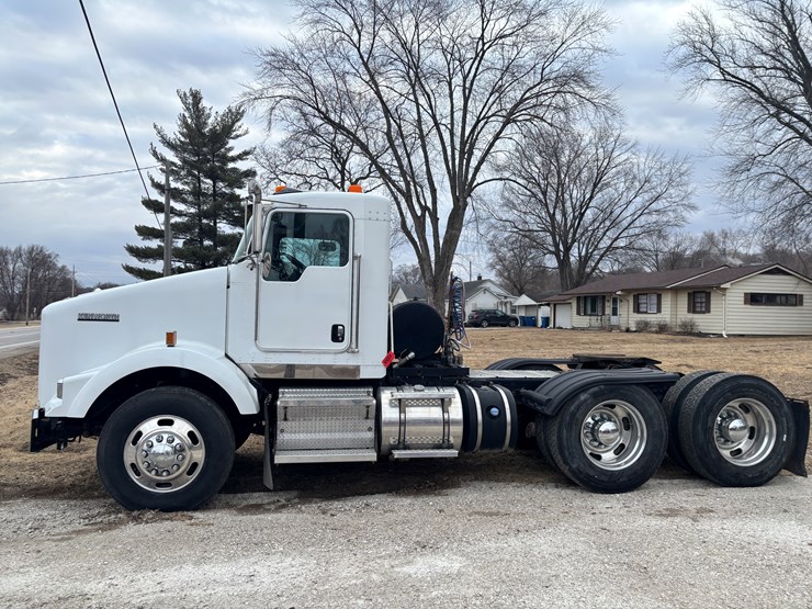 kenworth-t800-image-2