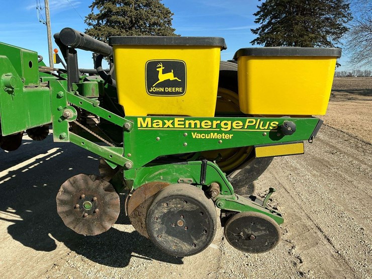 2001-john-deere-1770-image-15