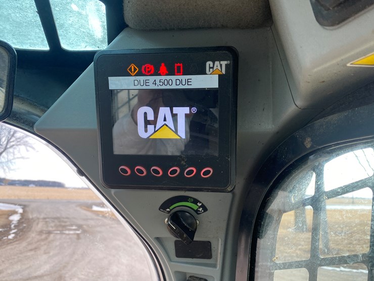 2023-caterpillar-226d3-image-27