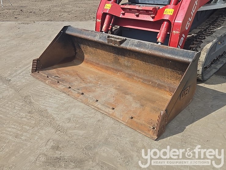 2023-takeuchi-tl12v2-image-10