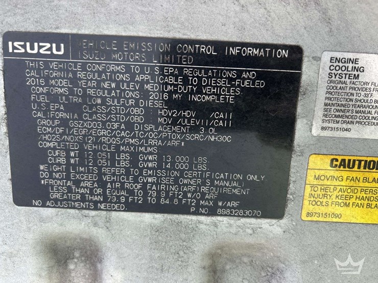 2016-isuzu-npr-image-11