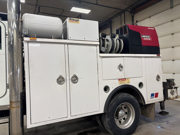 1987-peterbilt-379-image-13