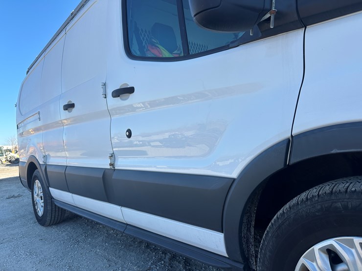 2017-ford-transit-image-12