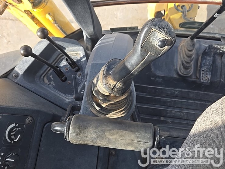 2018-deere-310sl-image-79