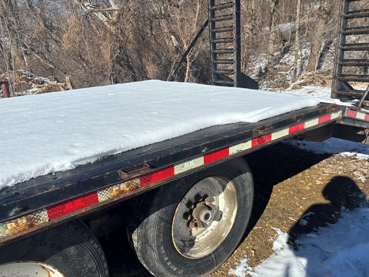 #2272-•-b-&-b-26'-equipment-trailer-image-11