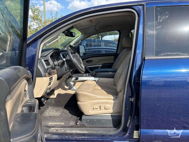 2016-nissan-titan-image-9