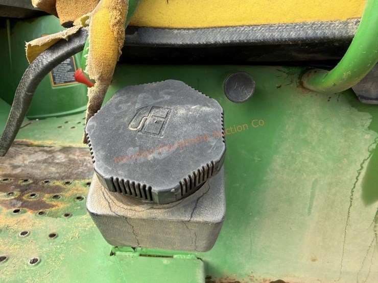 john-deere-gator-image-11