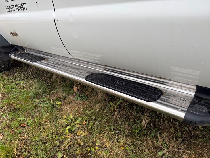 2009-ford-f550-image-12