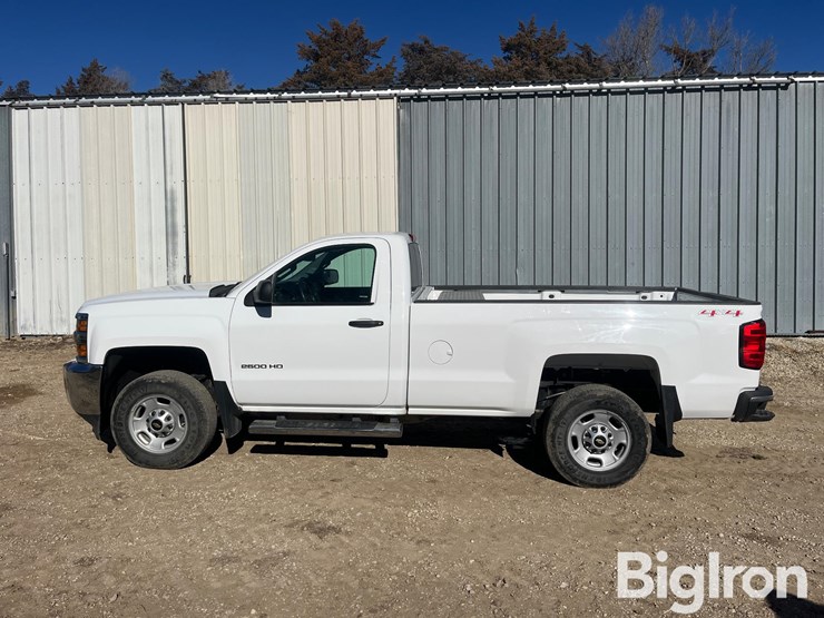 2015-chevrolet-silverado-2500-image-8