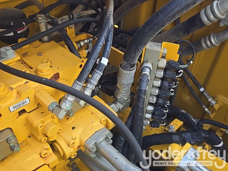 2021-komatsu-pc360-lc-11-image-44
