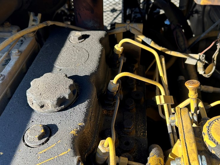 caterpillar-ap-650b-image-58