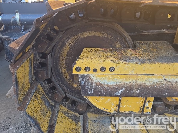 2018-deere-700k-image-17