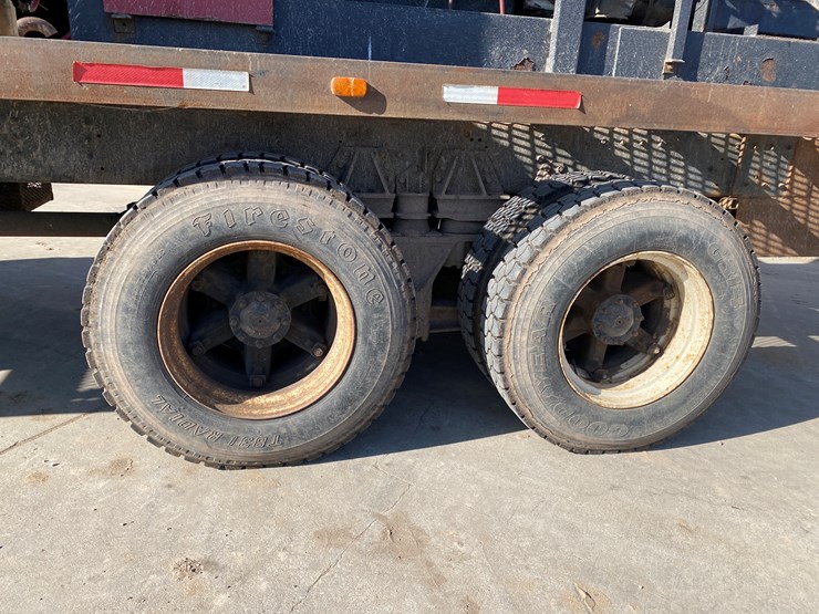 1994-international-paystar-5000-image-21