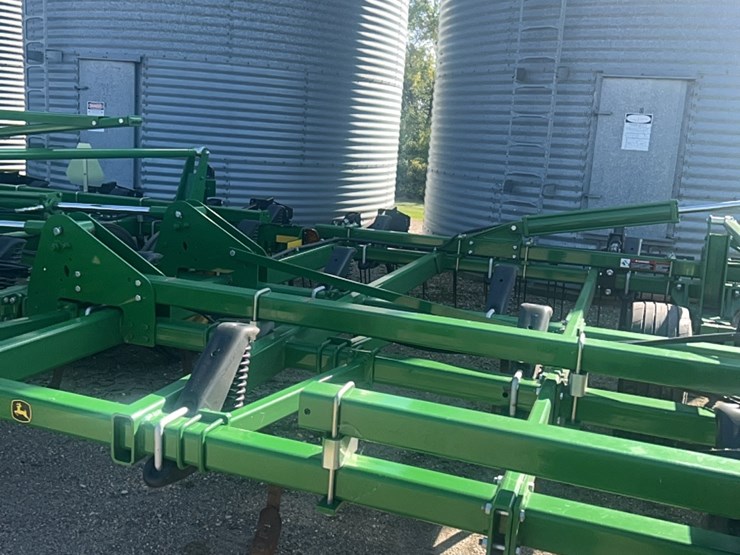 2022-john-deere-52-image-31