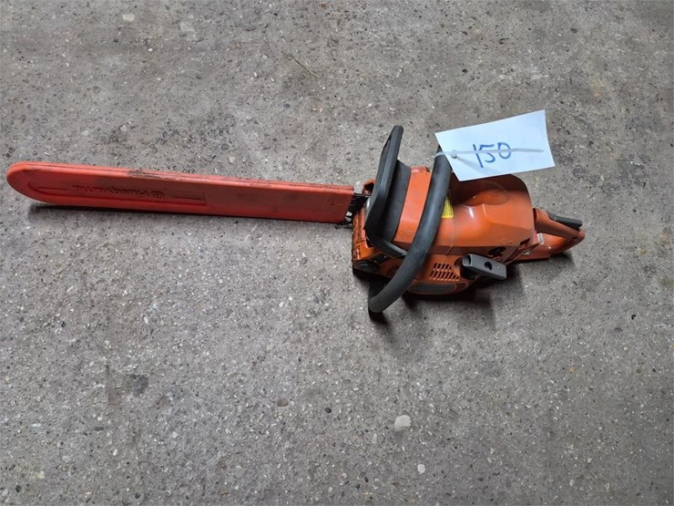 husqvarna-445-chainsaw-image-1