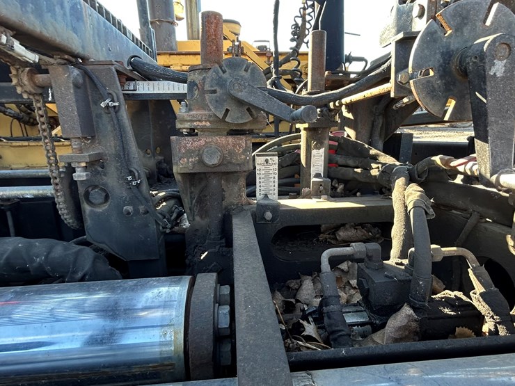 caterpillar-ap-650b-image-28