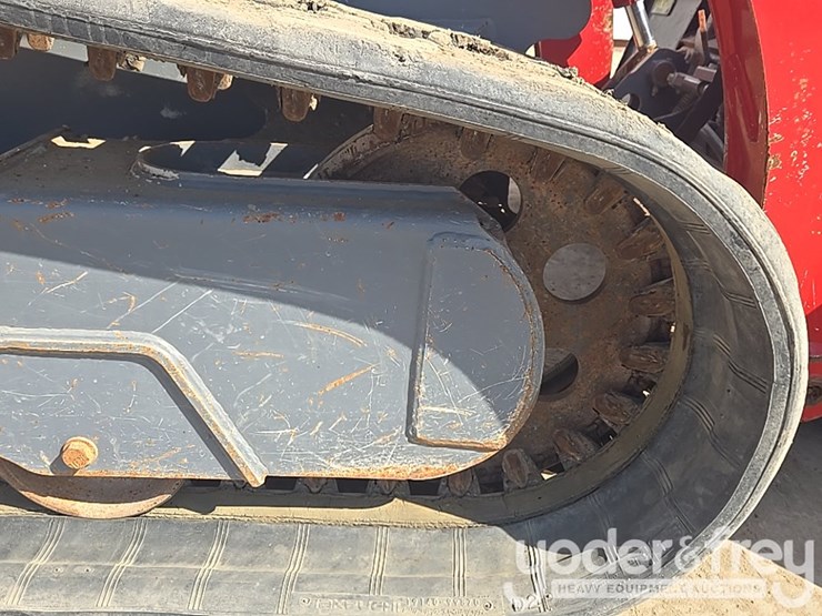 2023-takeuchi-tl12v2-image-17