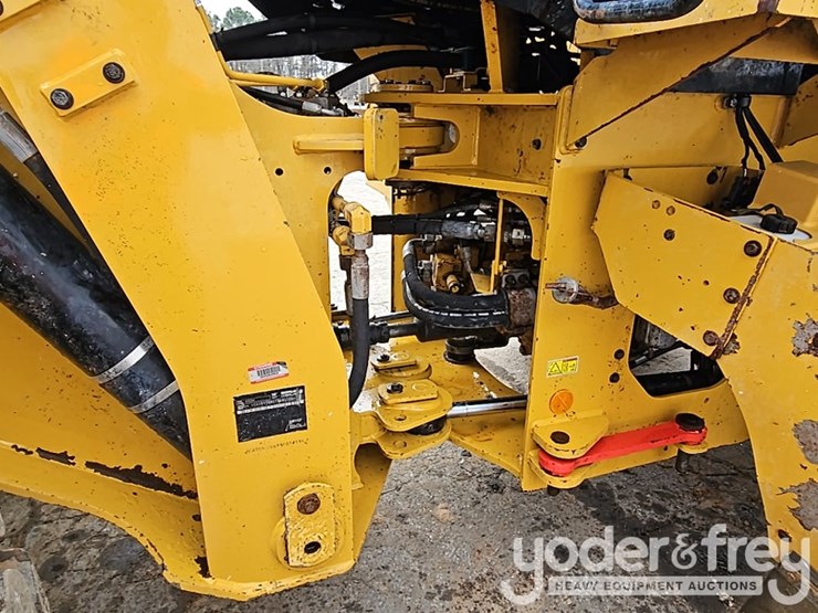 2021-caterpillar-930m-image-31