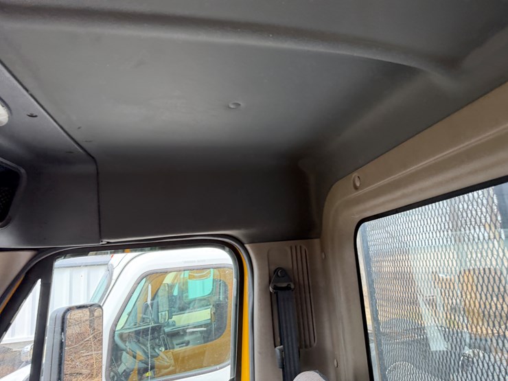 #40954-•-2016-freightliner-t/a-daycab-truck-tractor-3akjgedv4gsgw5933-image-66