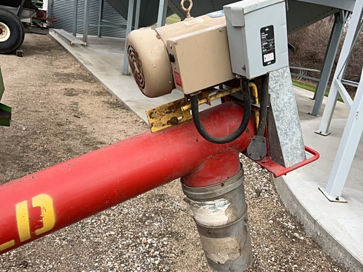 westfield-jump-auger,-has-5-hp-single-phase-220-electric-motor-image-11