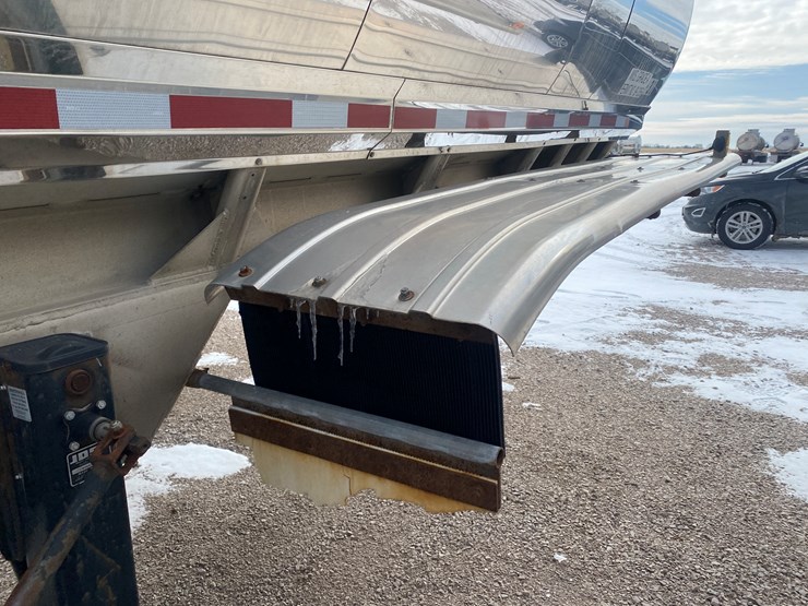 1990-walker-tanker-image-27