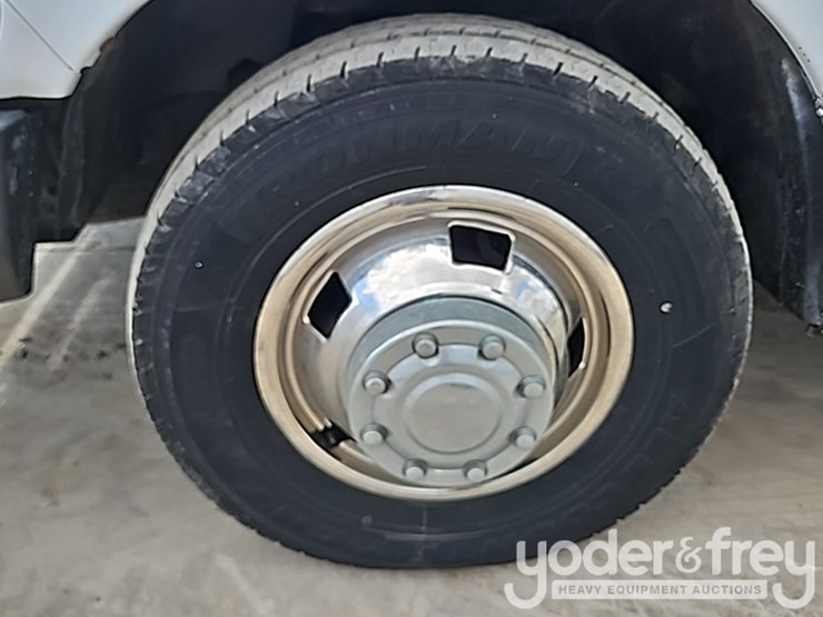 2010-dodge-ram-3500-image-10