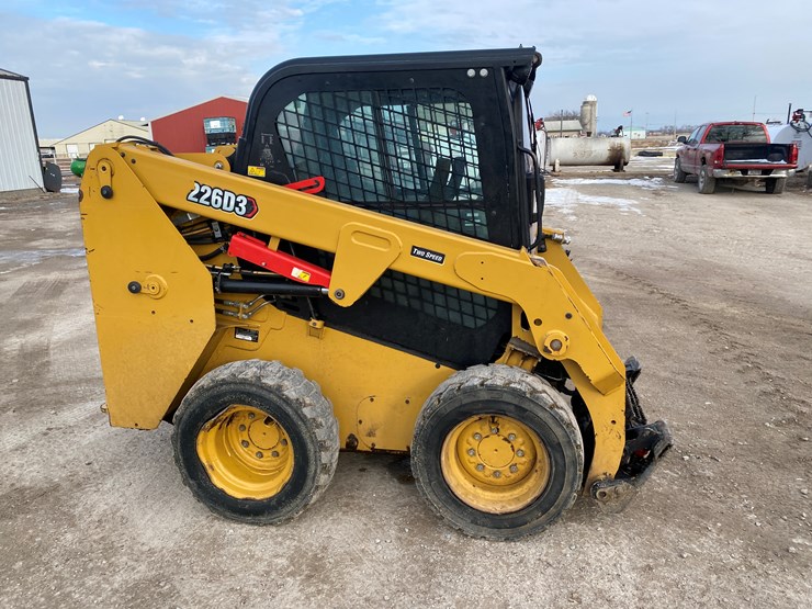 2023-caterpillar-226d3-image-5
