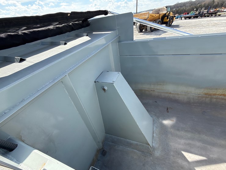 2008-peterbilt-367-image-32