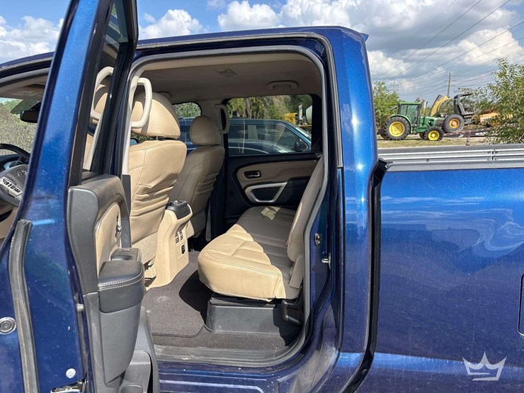 2016-nissan-titan-image-17