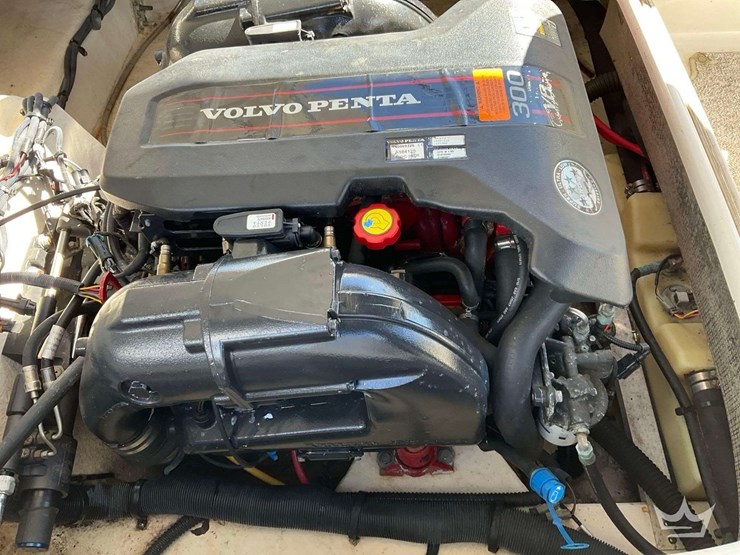 2012-23ft-chaparral-sunesta-boat-with-22ft.-t/a-continental-boat-trailer-image-6