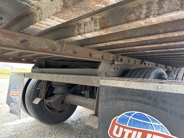 2019-utility-53'-image-13