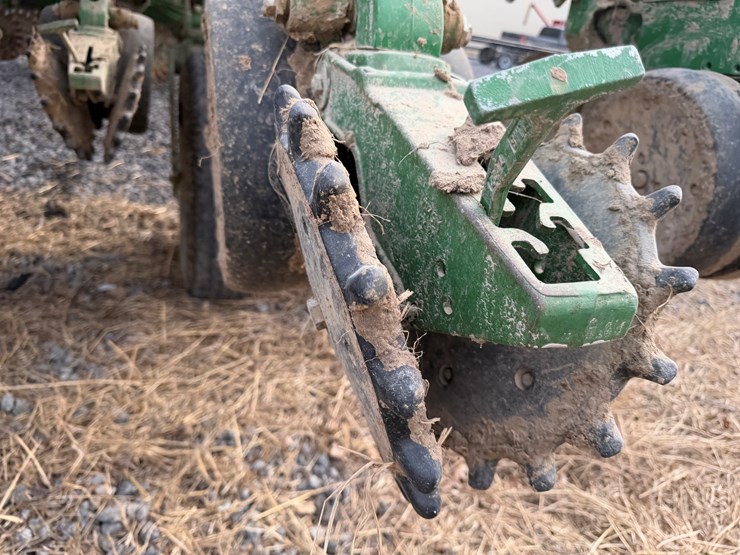 john-deere-1790-image-22