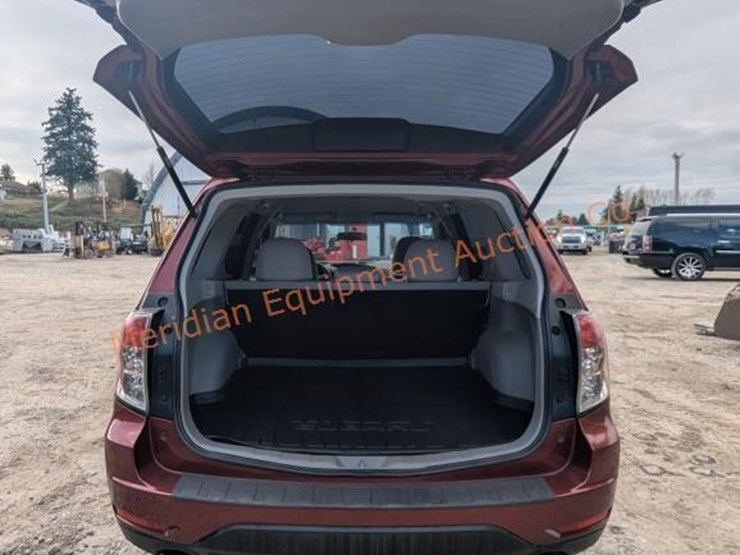 2013-subaru-forester-image-17