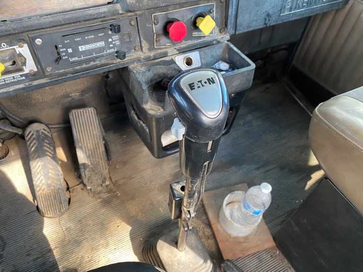 1998-kenworth-t800-image-38