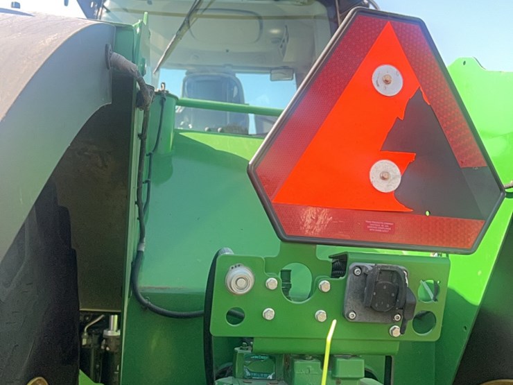 2016-john-deere-9520r-image-36