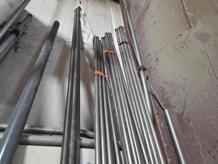 #5364-•-approx.-10'-steel-rods-and-12'-threaded-rods-image-2