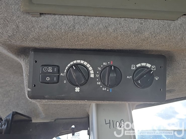 2014-volvo-l150h-image-94