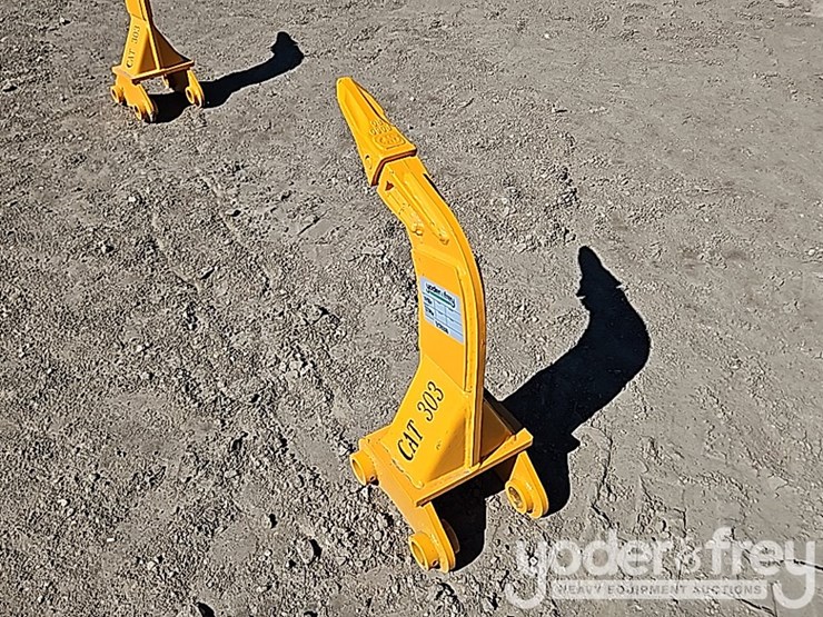 caterpillar-303-image-2