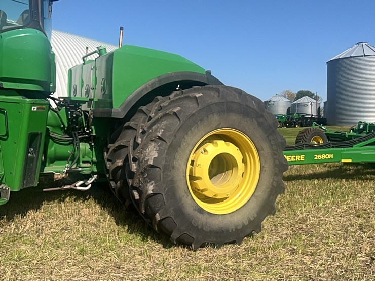 2016-john-deere-9520r-image-11