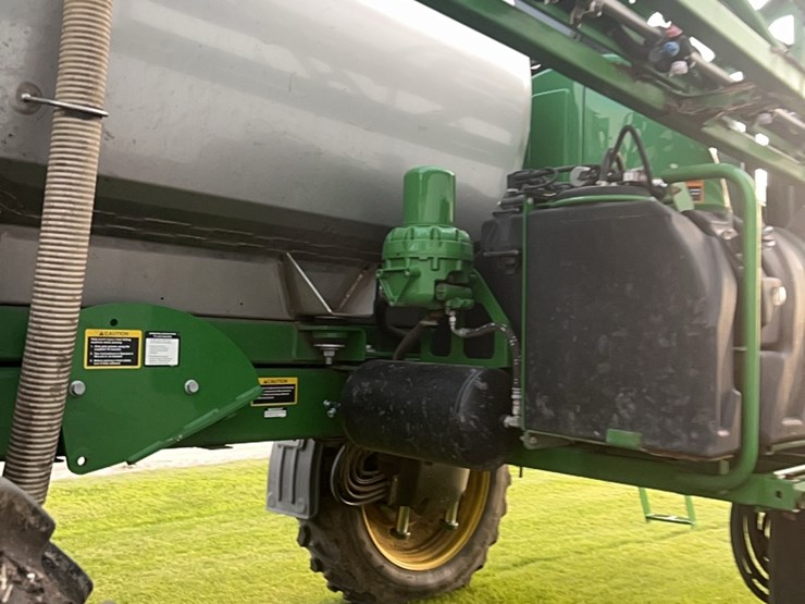 2014-john-deere-r4030-image-131