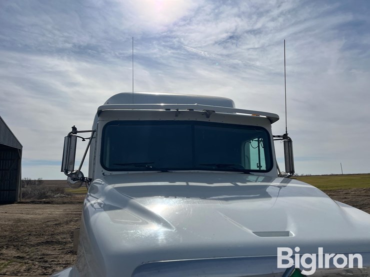 1999-international-9400-eagle-image-15