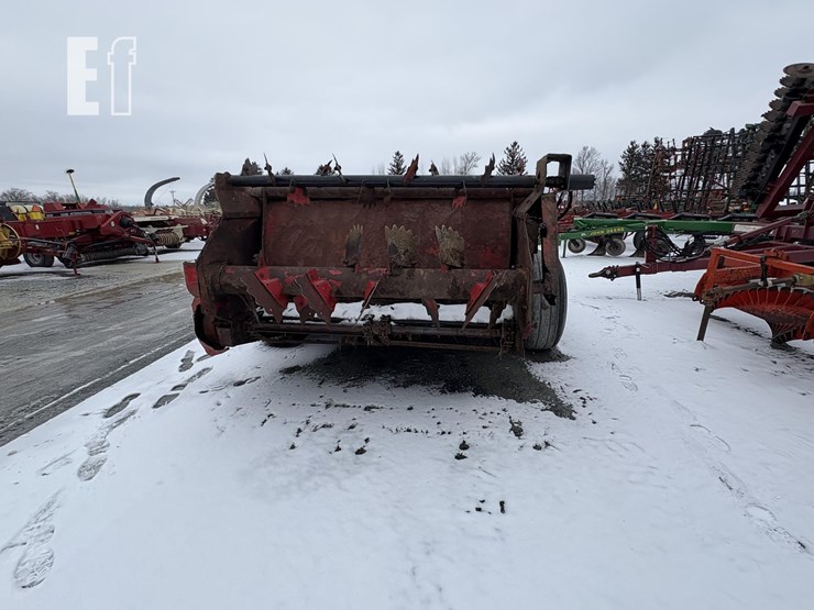 new-holland-195-image-8