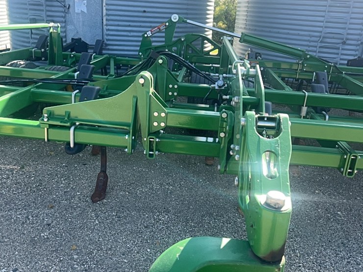 2022-john-deere-52-image-107