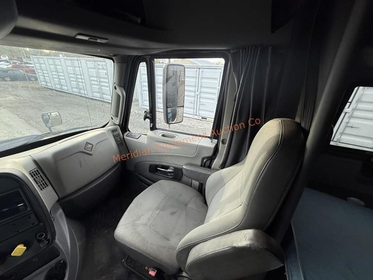 2017-international-prostar-image-36