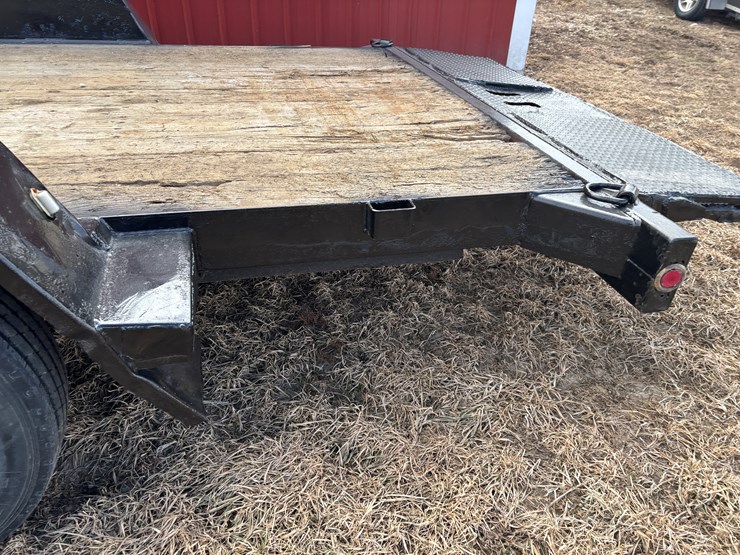 #2276-•-2013-b-&-b-20'-tandem-axle-tilt-bed-trailer-image-10