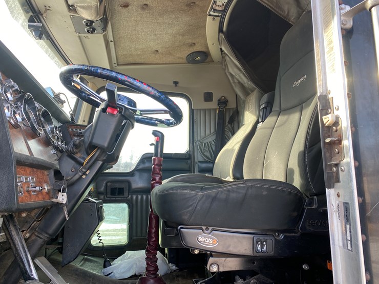 1999-kenworth-t800-image-36