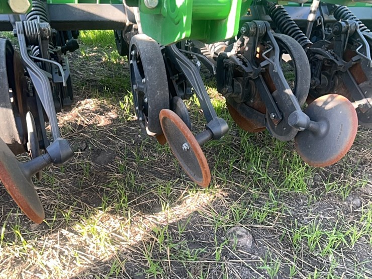2018-john-deere-1910-image-149