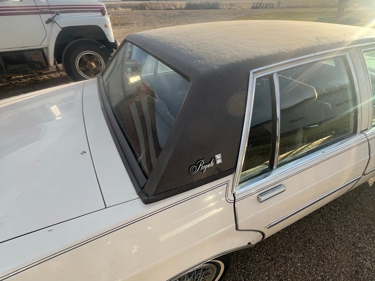 lot-13.-oldsmobile-delta-88-royale-car,-4-dr.,-196,050-mi,-307-v8,--4-speed-automatic-image-39